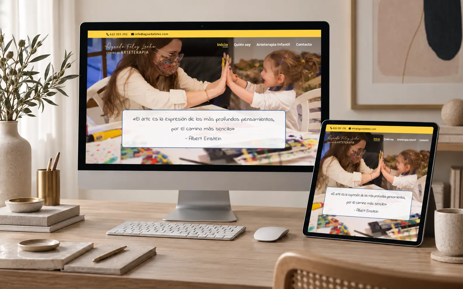 Web de Águeda Felez presentada en un mockup de ordenador y tableta